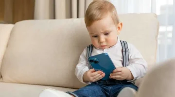 هل يؤثر الهاتف على مهارات طفلك الاجتماعية في عام 2024؟ 1